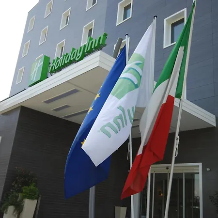 Holiday Inn Milan Nord Zara By Ihg-2